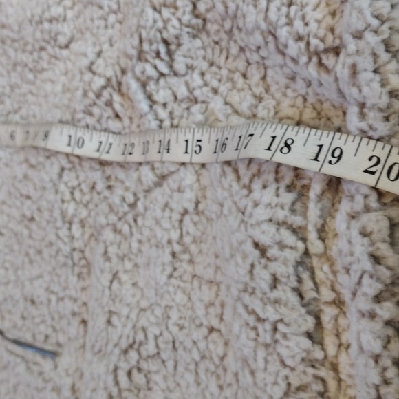 Love Tree Sherpa jacket. - Picture 10 of 10